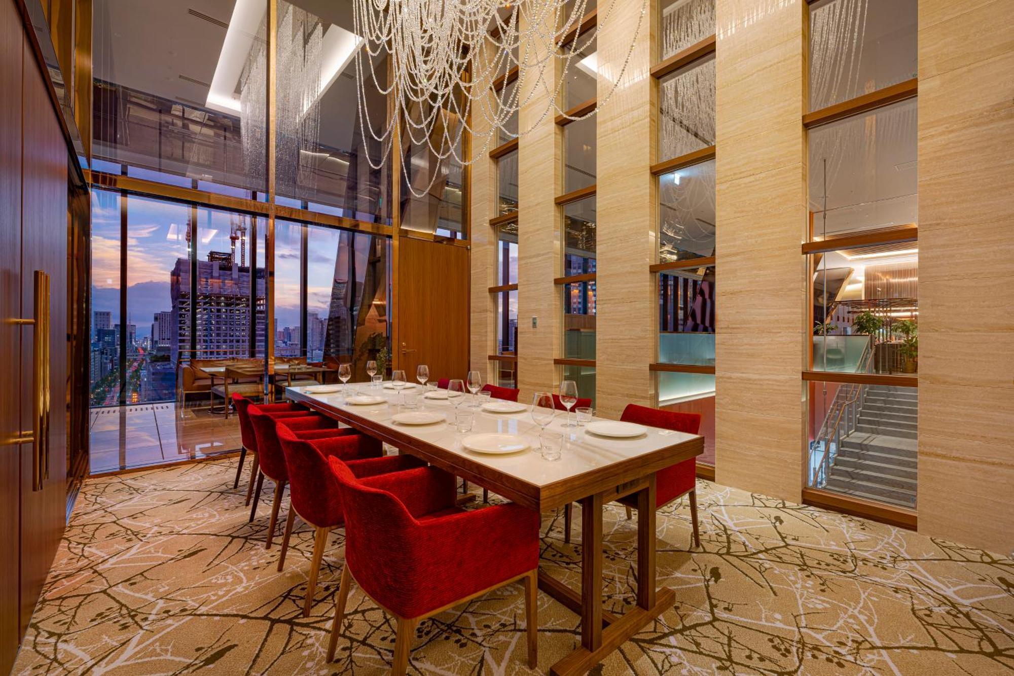 Candeo Hotels Osaka The Tower Екстериор снимка The Club at The Landmark