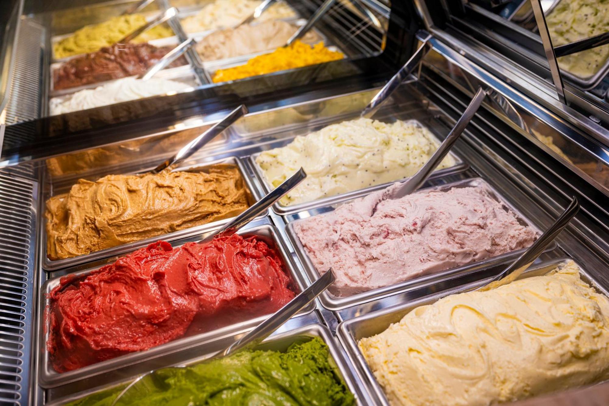 Candeo Hotels Osaka The Tower Екстериор снимка Italian gelato